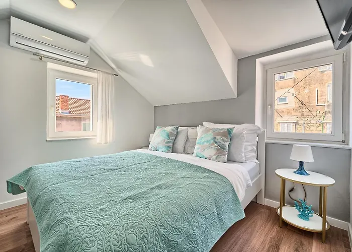 Apartment Loft Split